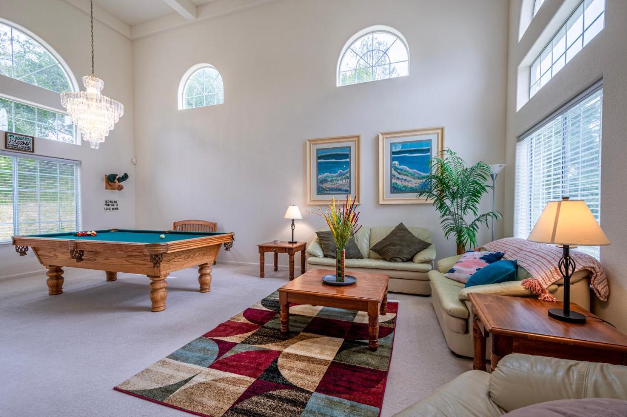 Mountain Majesty With Hot Tub, Pool Table, Generator, Ev Hookup Villa Oakhurst Dış mekan fotoğraf